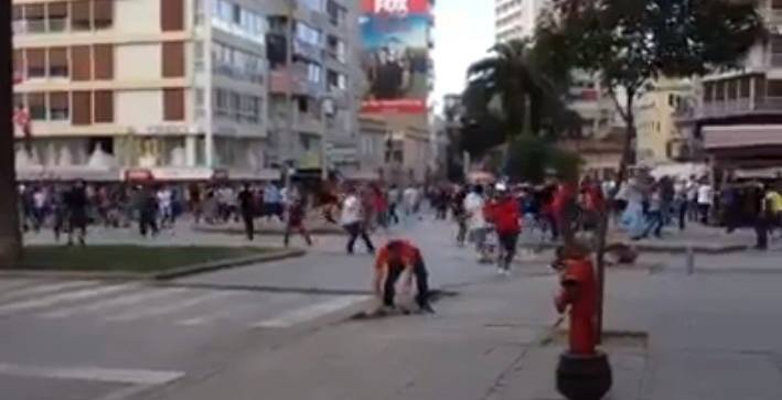 ΦΩΤΟ-Επεισόδια στη Σμύρνη