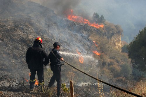 Πύρινα μέτωπα στην Κρήτη