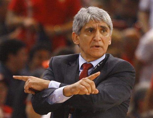 ΦΩΤΟ-Ο παππούς Γιαννάκης παντρεύει την κόρη του