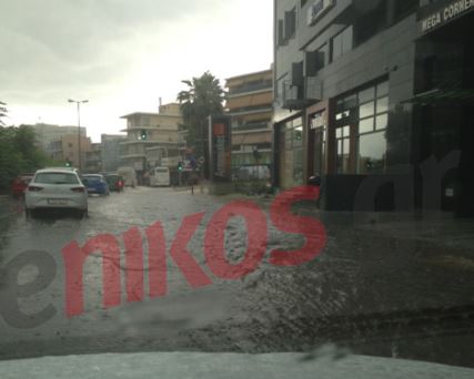 ΦΩΤΟ- “Πλημμύρισε” η Κηφισίας