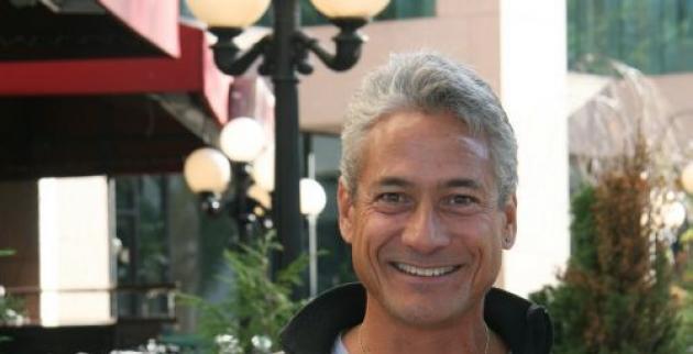 Ο Λουγκάνης (τον) παντρεύεται