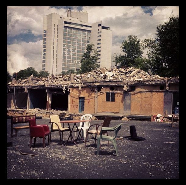 ΦΩΤΟ – Η πλατεία Ταξίμ γέμισε καρέκλες