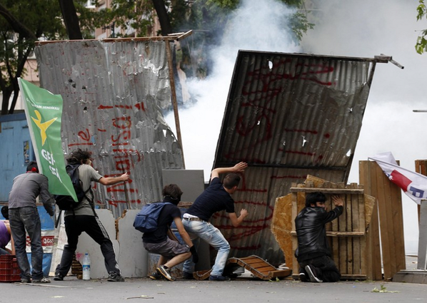 ΦΩΤΟ- Επεισόδια στην Άγκυρα