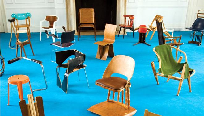 “Εκατό καρέκλες σε εκατό ημέρες”