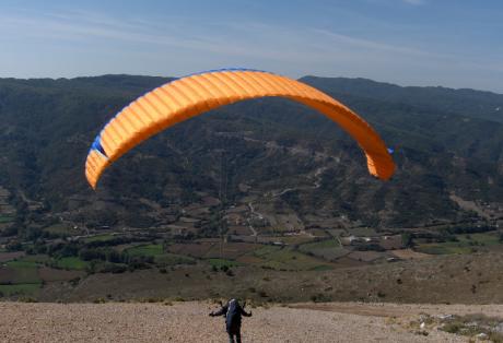 Αλεξίπτωτο πλαγιάς στο Σαντομέρι