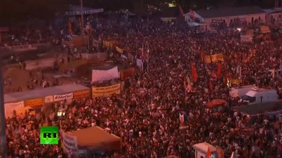 LIVE: Οι διαδηλώσεις στην Τουρκία