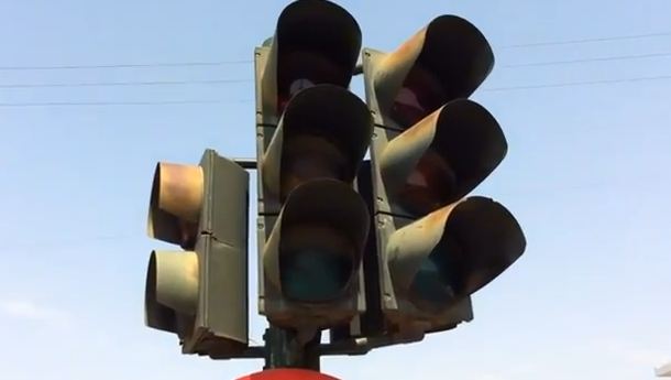 ΤΩΡΑ-Εκτός λειτουργίας σηματοδότες στη Βεϊκου