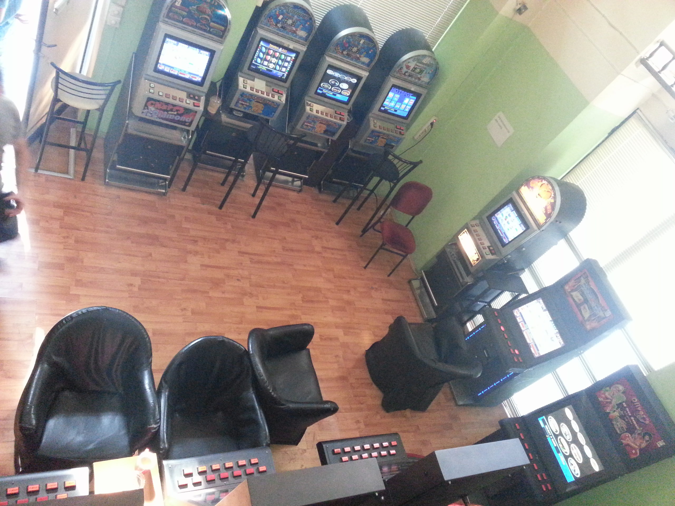 Βρήκαν «φρουτάκια» στον Αγ. Παντελεήμονα