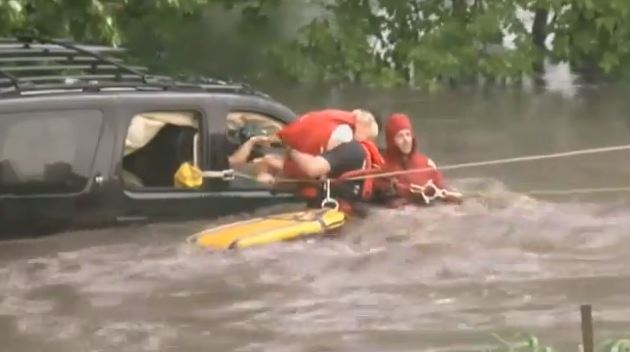 ΒΙΝΤΕΟ-Δραματική διάσωση μωρού