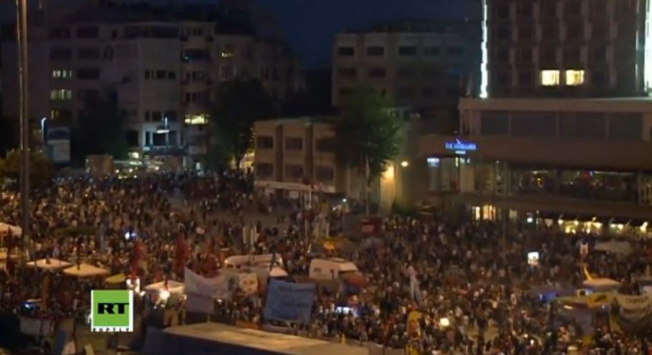 Οι διαδηλωτές της Τουρκίας εξηγούν