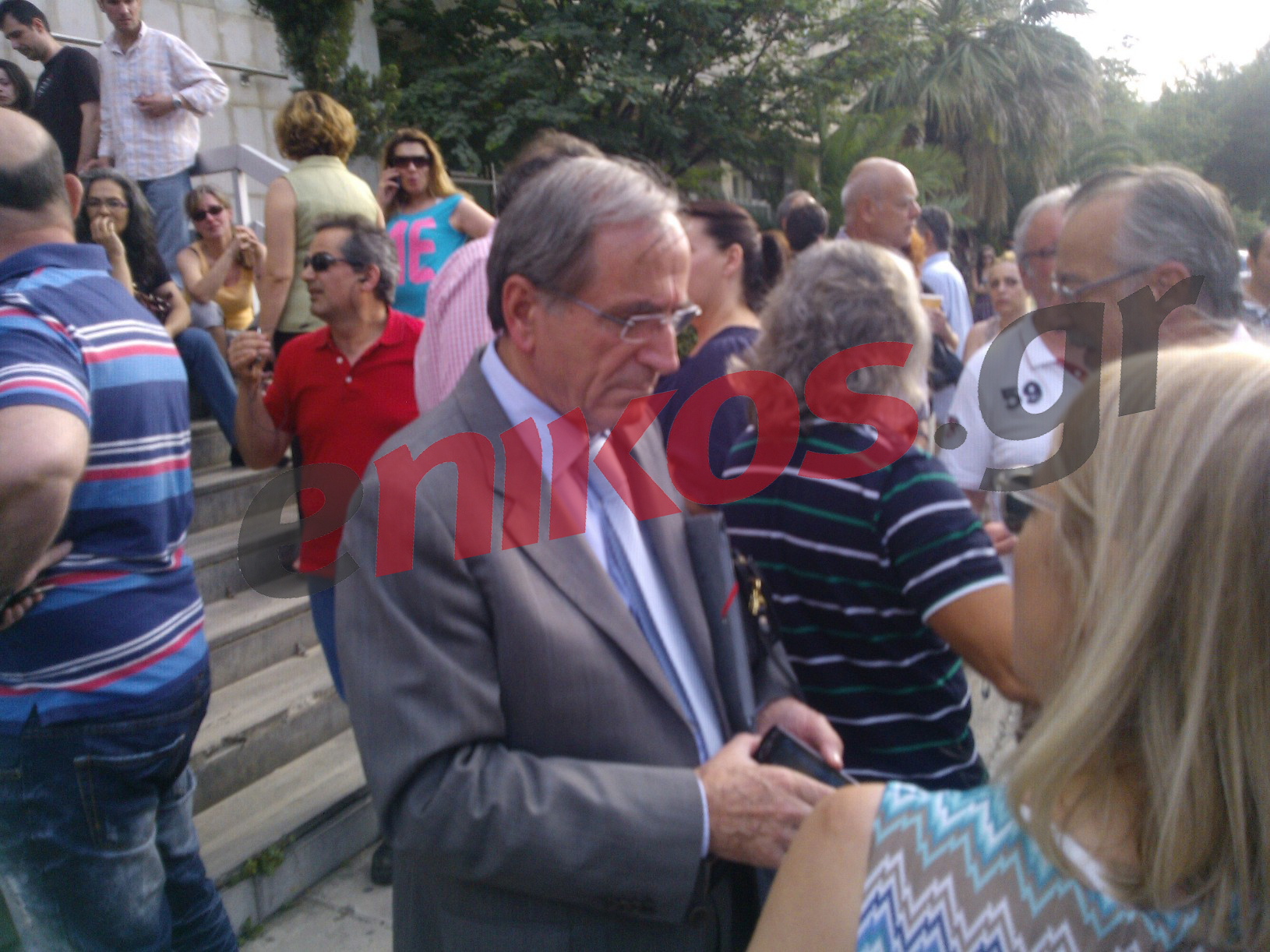 ΦΩΤΟ- Ο Σόμπολος στην ΕΡΤ