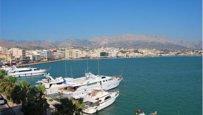 Αύξηση αφίξεων, πτώση τιμών