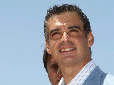 Ο Σπηλιωτόπουλος ντύθηκε… κυβέρνηση