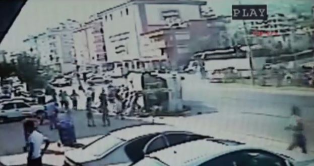 ΒΙΝΤΕΟ-Τραγωδία από ανατροπή λεωφορείου στην Τουρκία