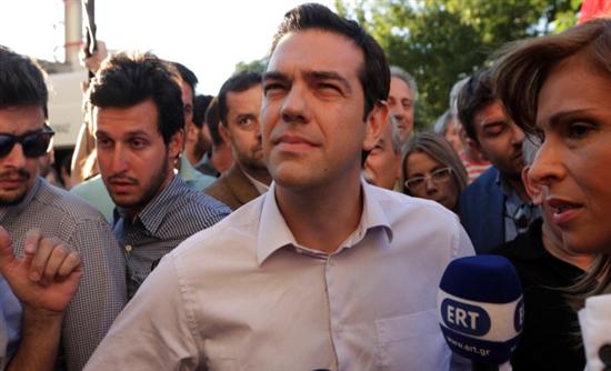 «Με τη δημοκρατία δεν παίζουν»