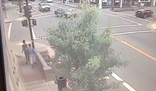 BINTEO-Επικίνδυνος οδηγός σπέρνει τον τρόμο