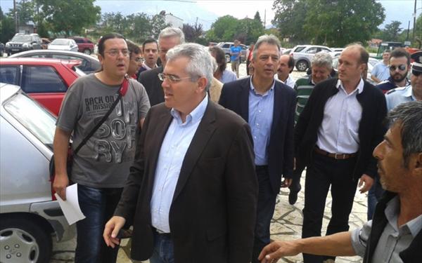 ΒΙΝΤΕΟ-Αποδοκίμασαν τον Χαρακόπουλο στα Τρίκαλα