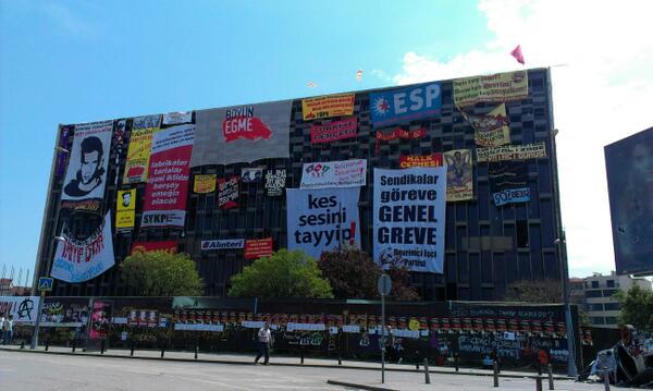 Τα συνθήματα των διαδηλωτών