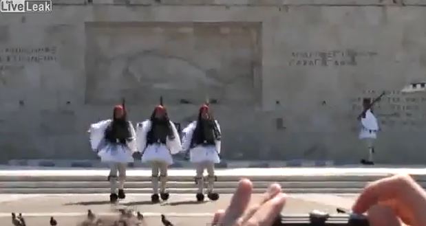 ΒΙΝΤΕΟ-Ο τσολιάς…έπεσε