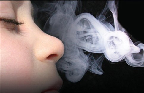 10.000 υπογραφές για το παθητικό κάπνισμα