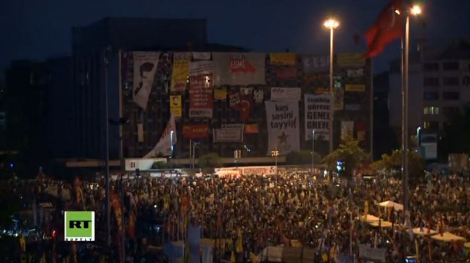 ΤΩΡΑ – Αυτή είναι η εικόνα στην πλατεία Ταξίμ