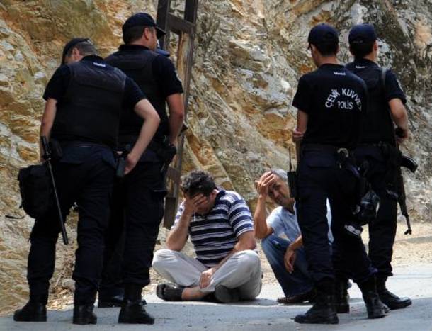 Δεκάδες συλλήψεις στην Τουρκία