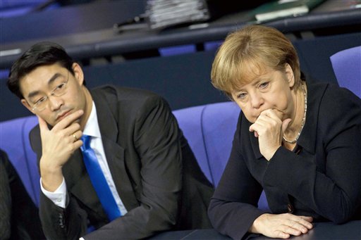 Επίθεση του Ρέσλερ στη Μέρκελ