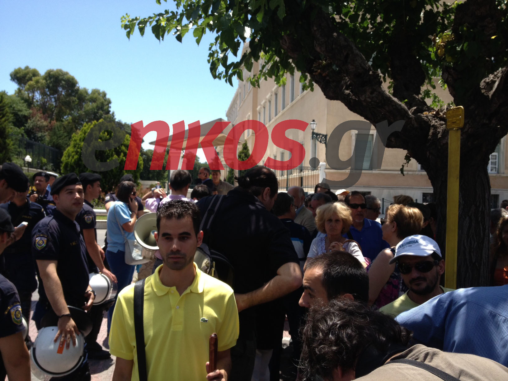 ΤΩΡΑ-Συγκέντρωση στη Βασ. Σοφίας