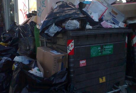 Τόνοι τα σκουπίδια στην Πάτρα