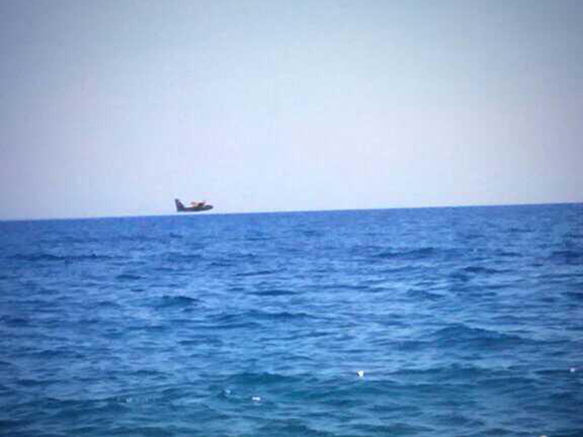 Κερδίζουν τη “μάχη” οι πυροσβέστες στη Ρόδο