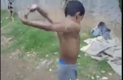 ΒΙΝΤΕΟ- Το παιδί λάστιχο