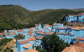 Το… στρουμφοχωριό που “πολεμά” την κρίση