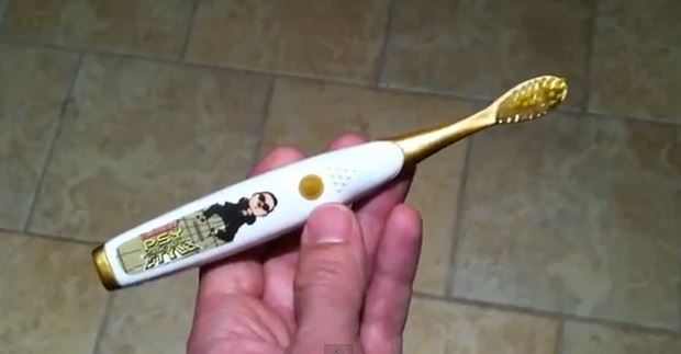 ΒΙΝΤΕΟ-Οδοντόβουρτσα Gangnam Style