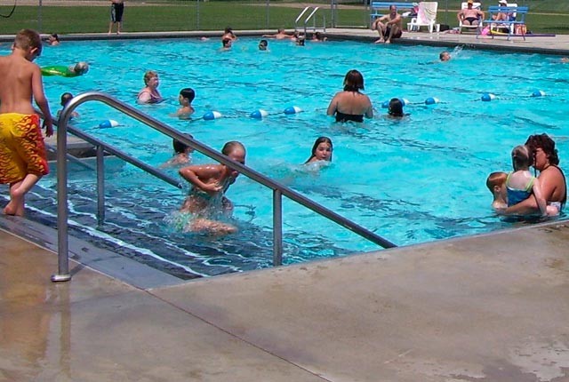 Λοιμώξεις από πισίνες και πώς να προστατευθείτε