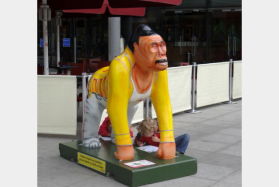 Χαμός με τον γορίλα Mercury