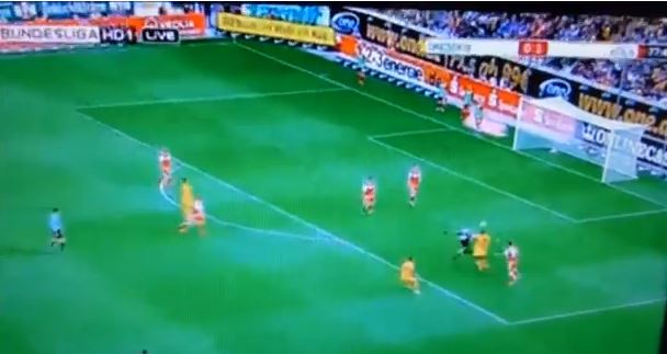 ΒΙΝΤΕΟ-Την είδε Ροναλντίνιο και το…πλήρωσε