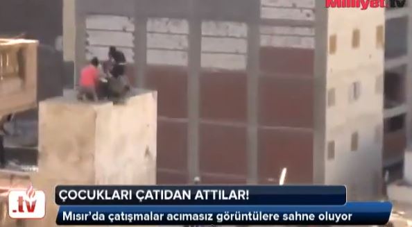 ΒΙΝΤΕΟ ΣΟΚ-Πετούν ανθρώπους από ταράτσες στην Αίγυπτο