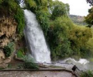 ΒΙΝΤΕΟ-Αυτοκτόνησε στους καταρράκτες της Έδεσσας