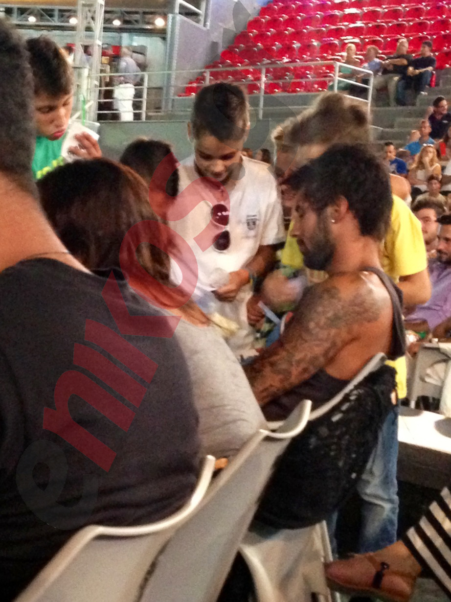 ΦΩΤΟ-Ο Πρίντεζης στο Δελφινάριο