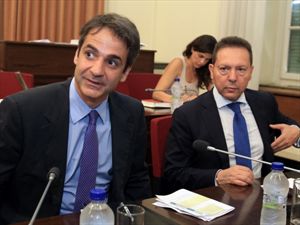 Κριτική σε Στουρνάρα-Μητσοτάκη για το πολυνομοσχέδιο
