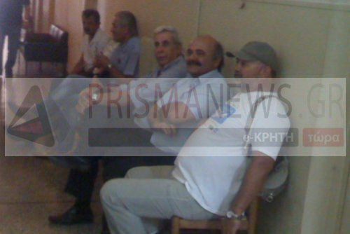 Στον εισαγγελέα για χρέη