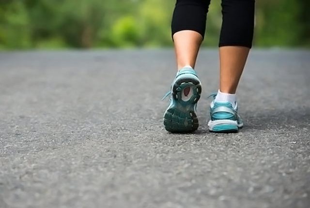 9 τρόποι για να γυμνάζεστε στον καύσωνα