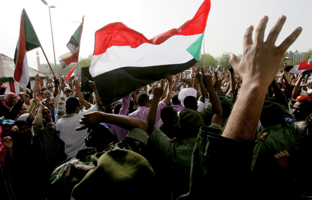 Αιματηρές συγκρούσεις στο Σουδάν