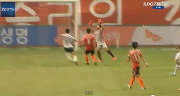 ΒΙΝΤΕΟ-Έφαγε γκολ από 82 μέτρα!