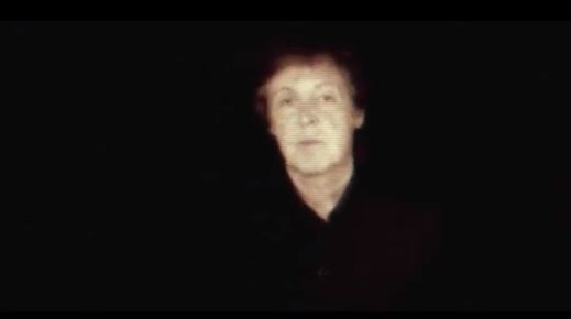 Ο McCourtney στο βίντεο κλιπ “Out of Sight”