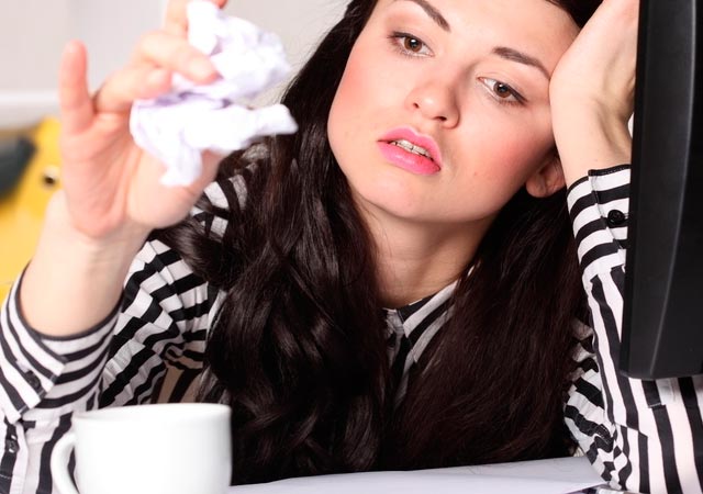 Σύνδρομο burn out: Τα σημάδια που προειδοποιούν