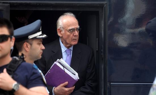 Ανέβηκαν οι τόνοι στη δίκη του Άκη