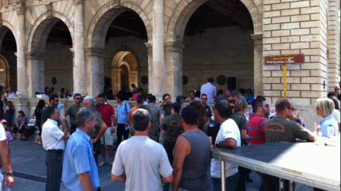 Ηράκλειο: Μηχανοκίνητη πορεία δημοτικών υπαλλήλων