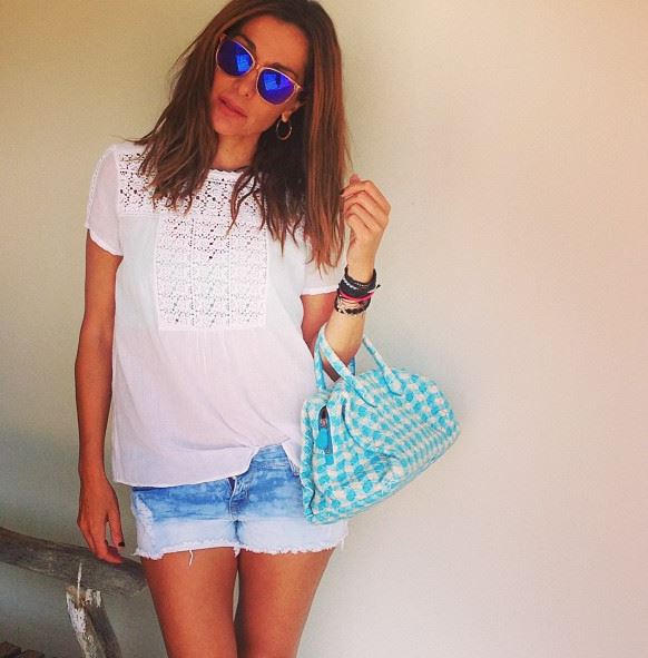 ΦΩΤΟ-Η Βανδή εν ώρα… εργασίας