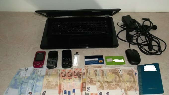 Πουλούσε… ανύπαρκτα κινητά